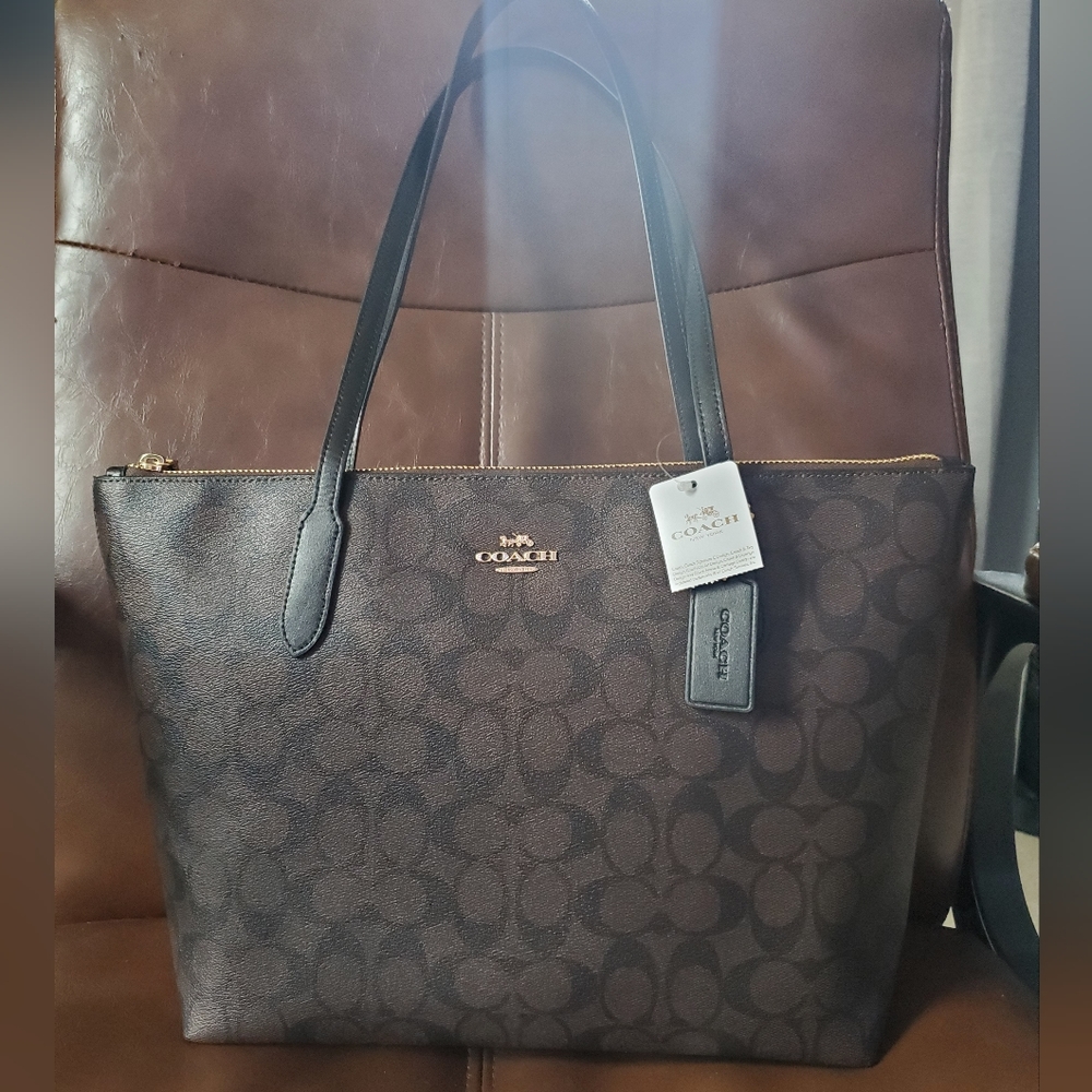 Coach signature tote